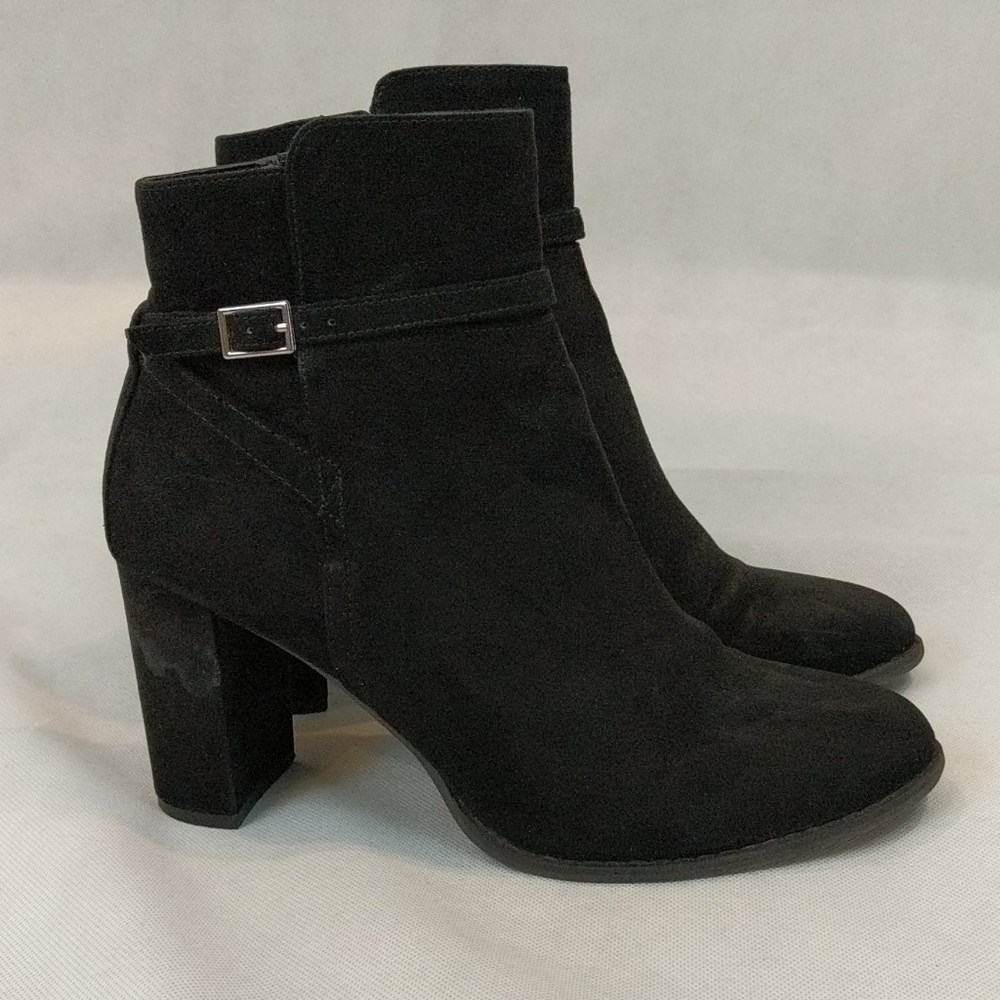 Banana Republic | Black Ankle Boots